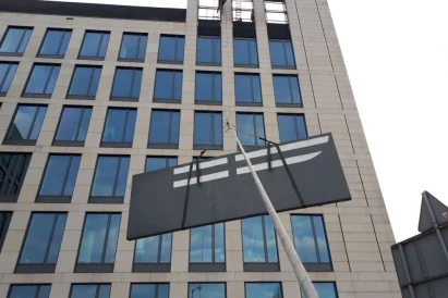 Transport linowy i montaż kasetonu świetlnego