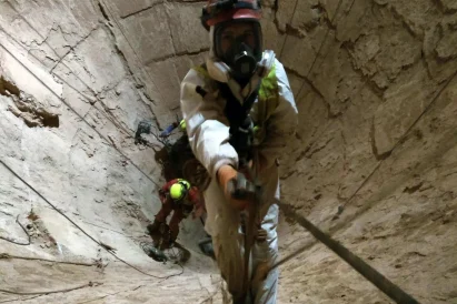 Czyszczenie zbiorników i mycie silosów przemysłowych