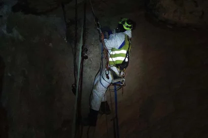 Czyszczenie zbiorników i silosów, prace wysokościowe Troll