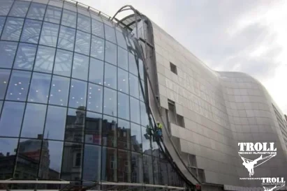 Malowanie elewacji - malowanie na wysokości - Troll prace wysokościowe Katowice