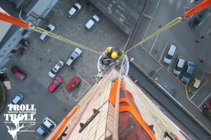 Naprawa elewacji Troll Prace Alpinistyczne