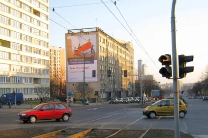 Montaż wielkoformatowej reklamy napinanej - Katowice