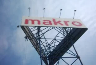 Naprawa instalacji świetlnej baneru reklamowego