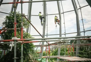 Systemy asekuracji pionowej - projekt i montaż