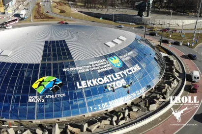 Troll - wyklejanie liter z wykorzystaniem technik dostępu linowego Katowice