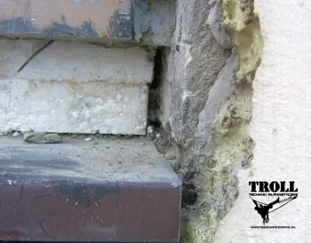 Prace naprawcze elewacji - wymiana obróbek blacharskich - Troll Techniki Alpinistyczne Katowice