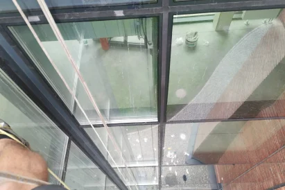 Pobudowlane czyszczenie i polerowanie szyb