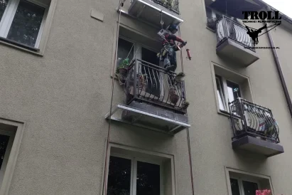 Zakładanie zabezpieczeń przeciw ptakom