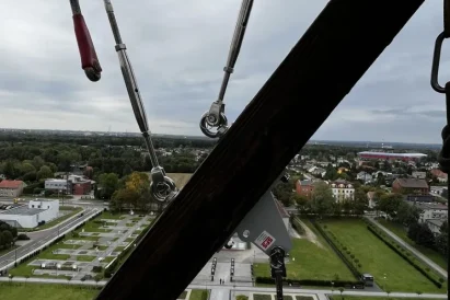 Montaż systemów asekuracyjnych na obiektach zabytkowych | TROLL Prace Alpinistyczne Katowice