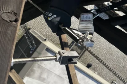 Montaż systemów asekuracyjnych na obiektach zabytkowych | TROLL Prace Alpinistyczne Katowice