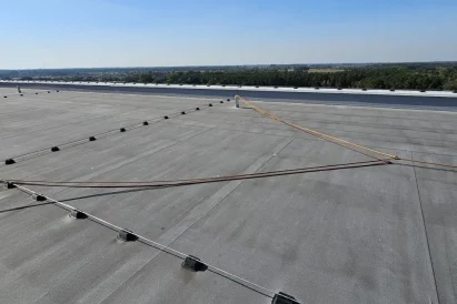 Systemy asekuracyjne na dachach - TROLL Katowice