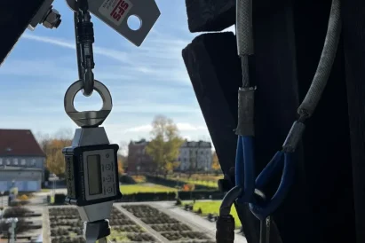 Montaż systemów asekuracyjnych na obiektach zabytkowych | TROLL Prace Alpinistyczne Katowice