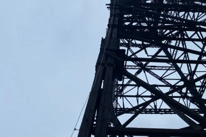 Techniki alpinistyczne są wykorzystywane przy pracach na obiektach zabytkowych | TROLL Katowice