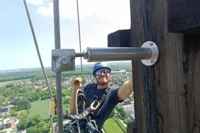 Techniki alpinistyczne są wykorzystywane przy pracach na obiektach zabytkowych | TROLL Katowice