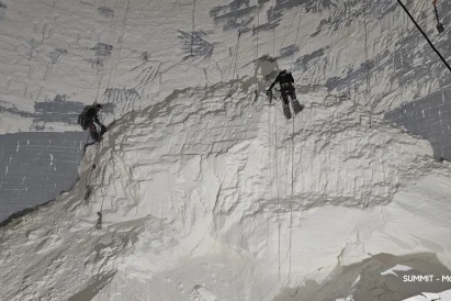 Czyszczenie zbiorników i mycie silosów przemysłowych