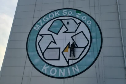 Malowanie logo firmy - TROLL Techniki Alpinistyczne