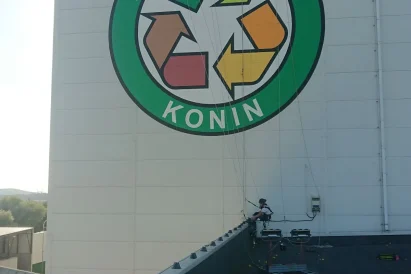 Malowanie logo firmy - TROLL Techniki Alpinistyczne