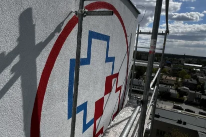 Malowanie logotypów | prace na wysokości | TROLL Techniki Alpinistyczne Katowice