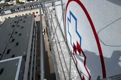Malowanie logotypów | prace na wysokości | TROLL Techniki Alpinistyczne Katowice